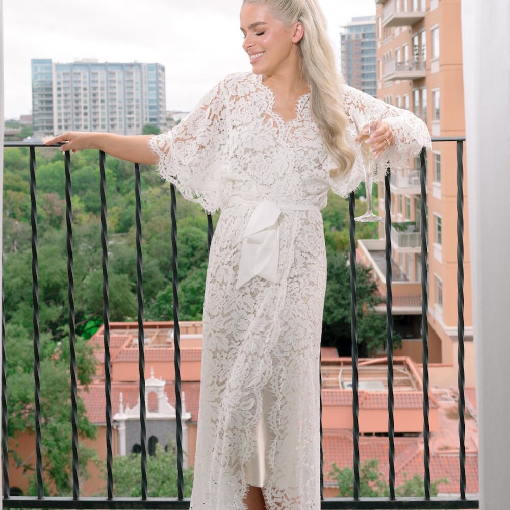 Homebodii Saskia Long Lace Robe (Anthropologie) - WORN ONCE